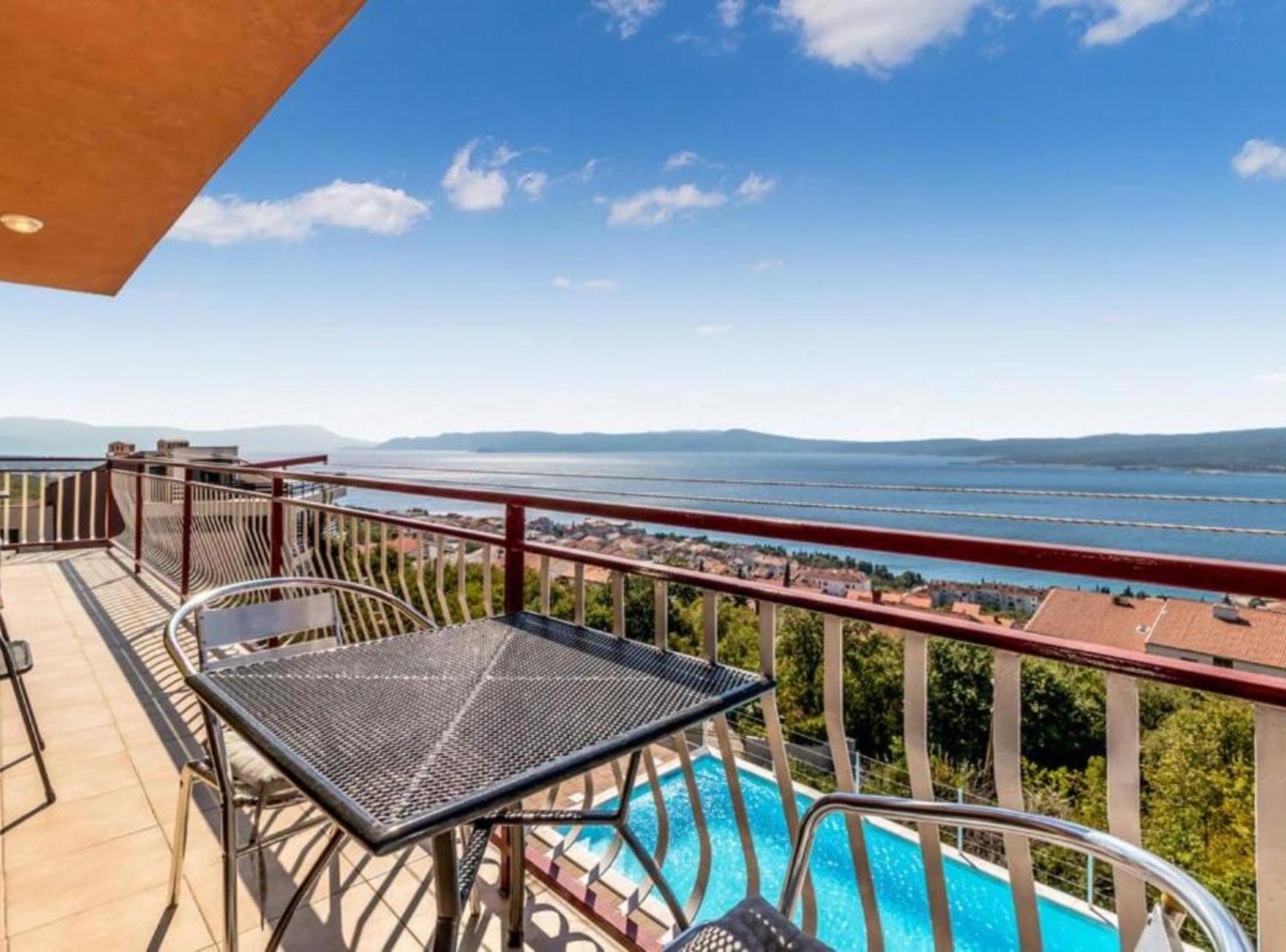 Panorama Apartment *